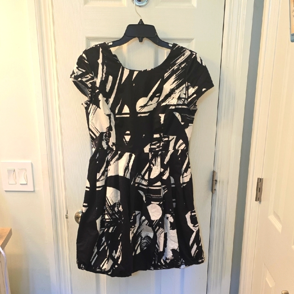 Dom Streater Abstract Print Dress With Balloon Hemline Size 10 (0728C)